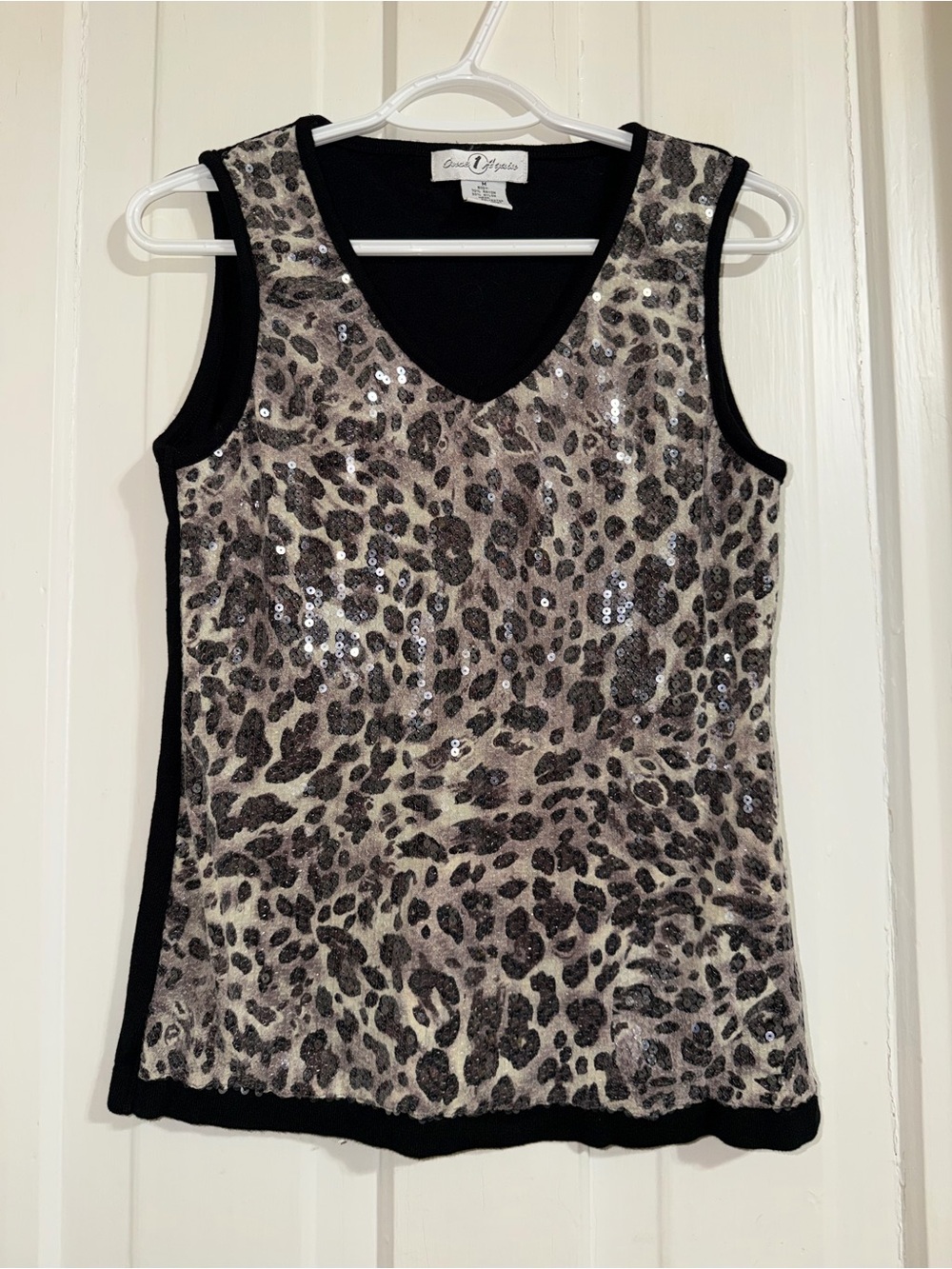 Women's size medium tank top Sequin‎ Leopard Print V-Neck Tank shirt